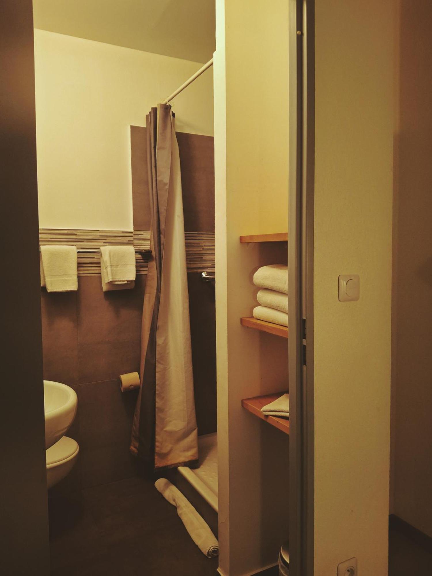 Appart'Hotel Residella House Room & Kitchen Avignon Le Pontet Le Pontet  Buitenkant foto